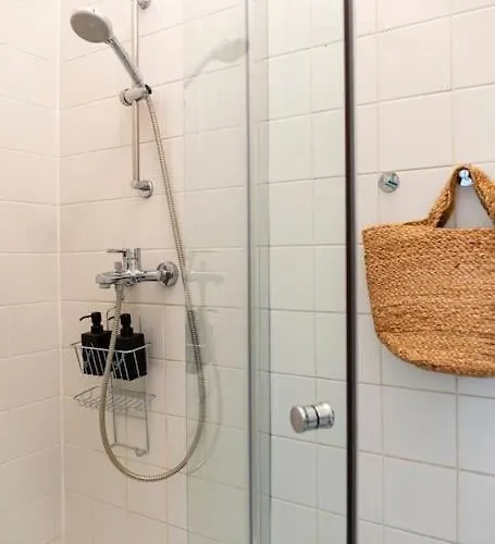 Savoir-vivre In Unserer Zentralen Balkonwohnung Apartmán *